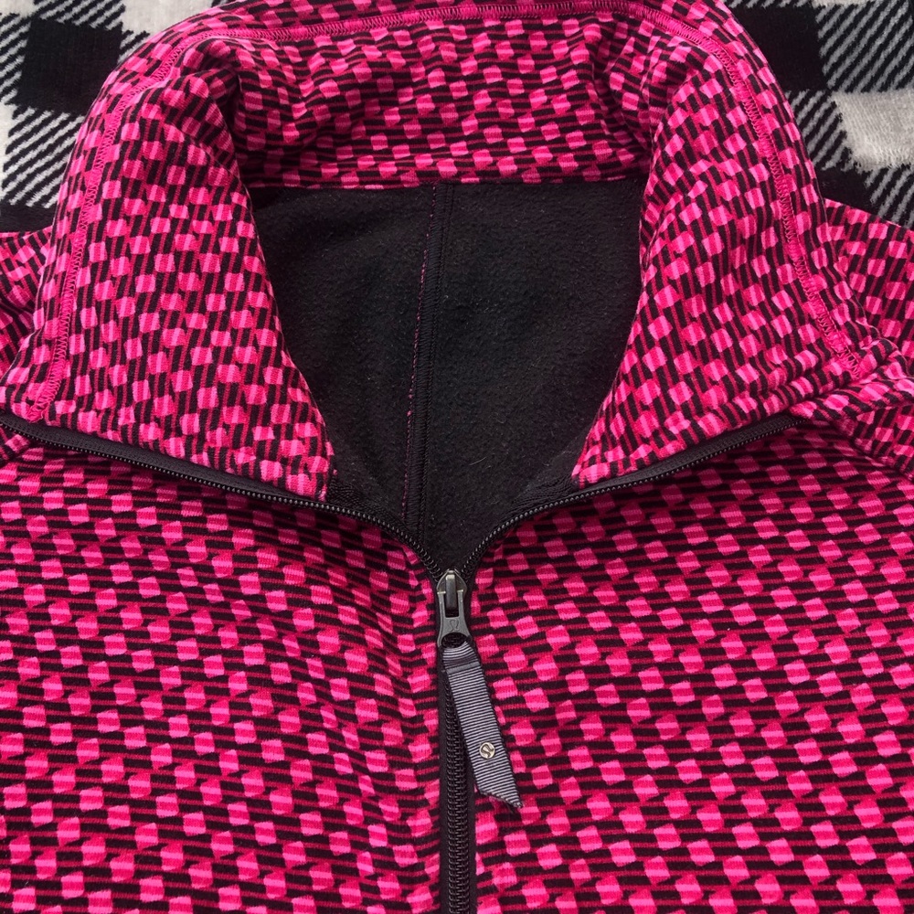Lululemon Women’s sweater